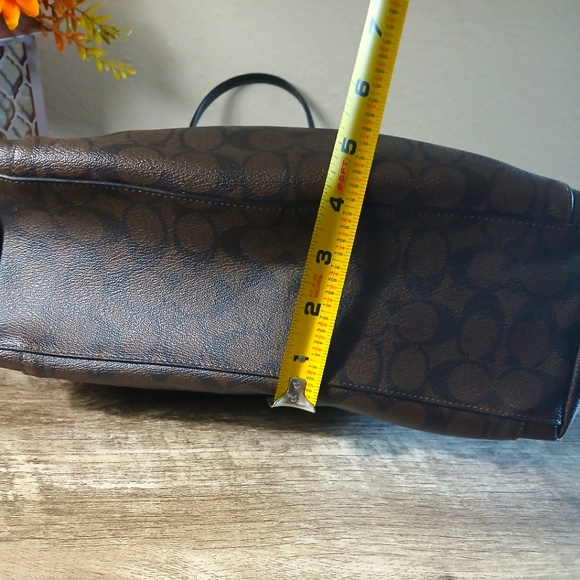 Coach Tote Bag In Signature Canvas & Leather Carryall Brown and black. - Picture 12 of 16